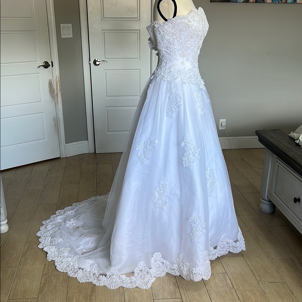 MAKE OFFER Oleg Cassini Strapless David’s Bridal White Wedding Dress - Picture 9 of 16